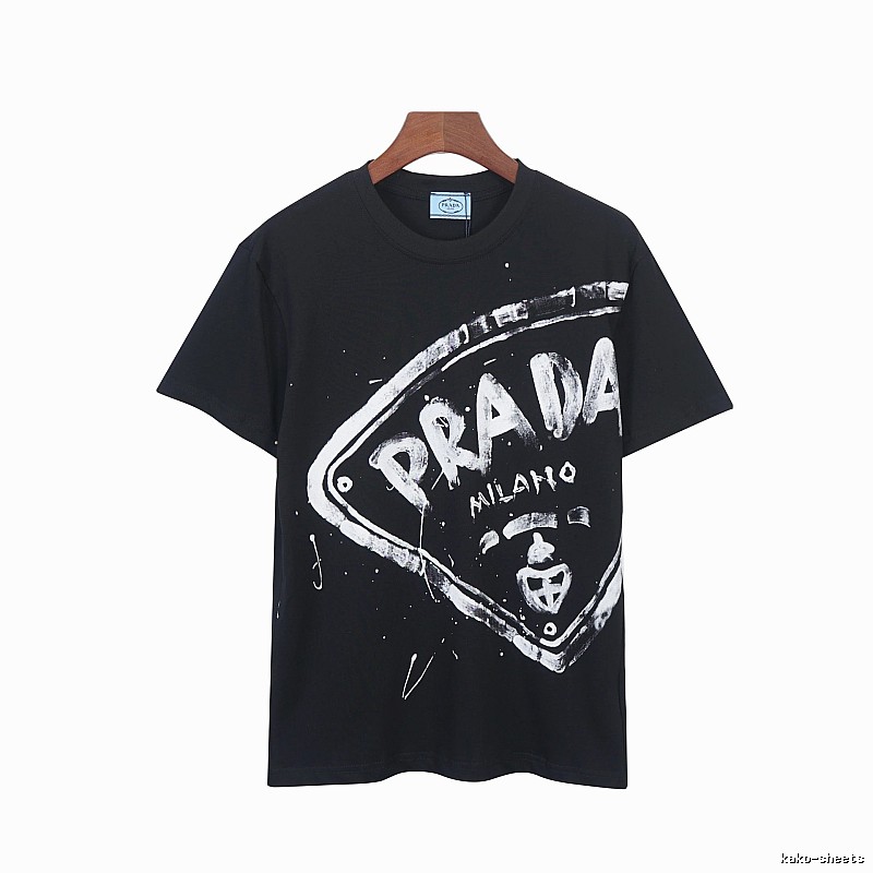 Amiri Travel Logo T-shirt Black Small AM with Modern Look