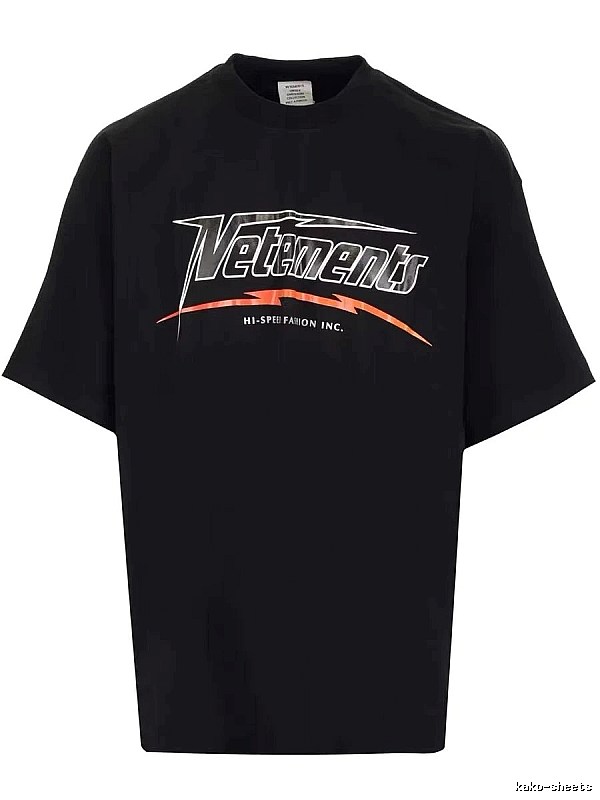 Compact Statement graphic T-shirt Black Colorful Lucky for Sport-Inspired Styling
