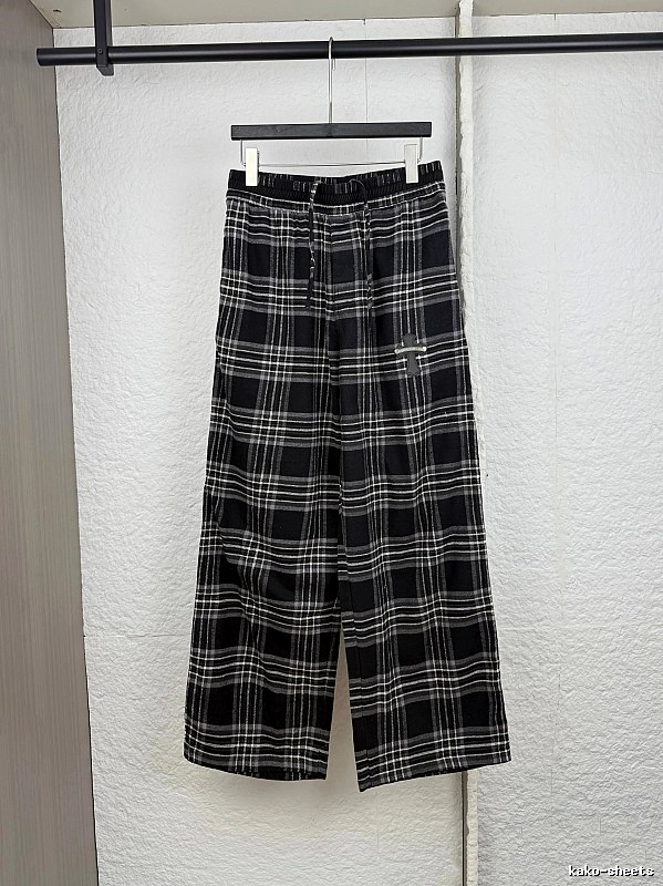 Daily Edit Plaid Wide Trousers in Black And Gray