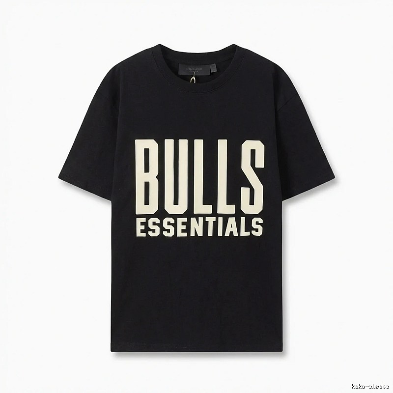 ESSENTIALS Bulls-style black T-shirt
