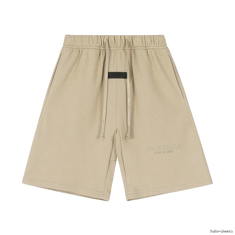 ESSENTIALS minimalist style khaki shorts