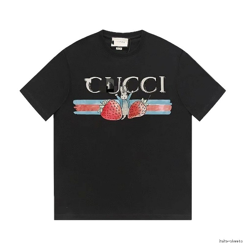 Gucci Strawberry Rabbit Print Collection Casual Style Black T-Shirt