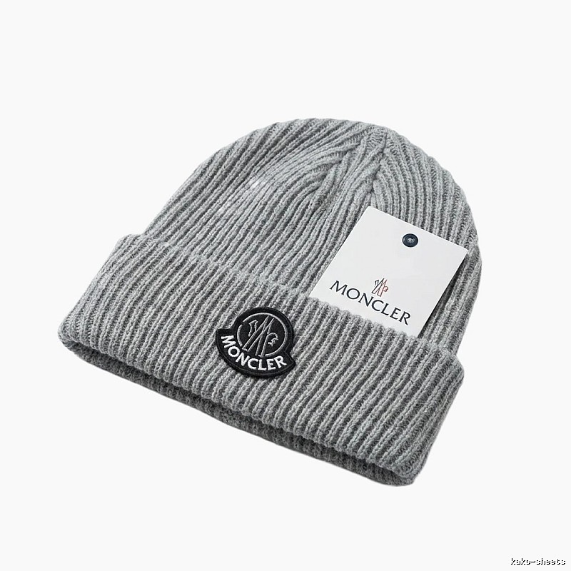 Moncler minimalist style grey knitted hat