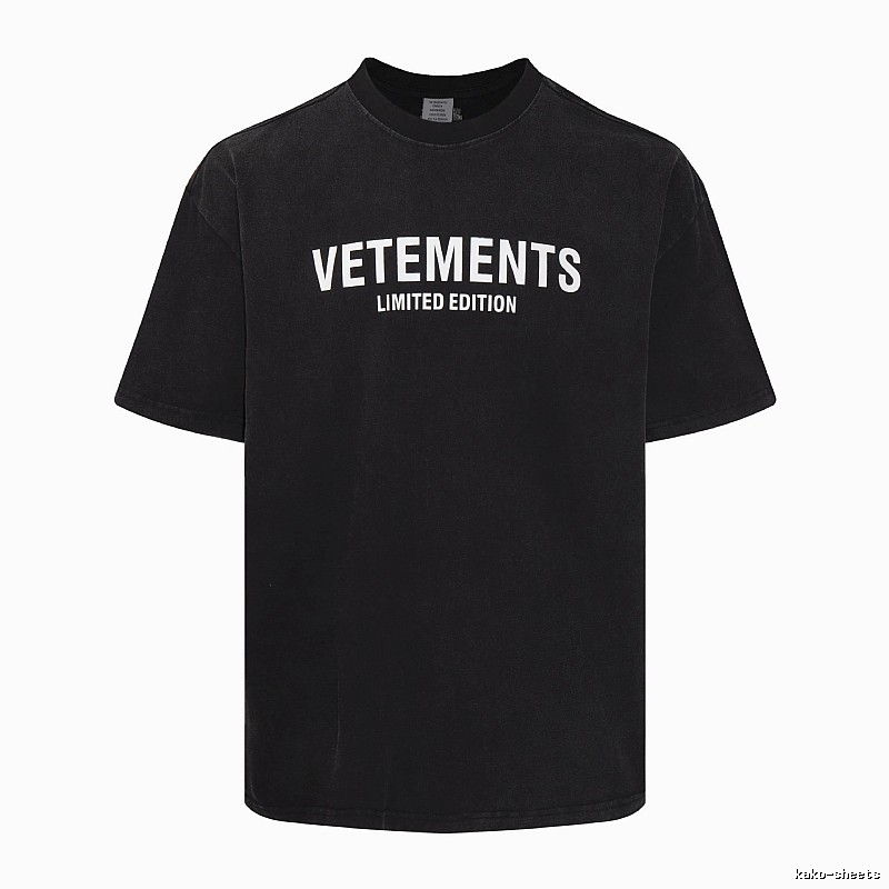 Monogram Statement graphic T-shirt Black Colorful Lucky for Layered Styling