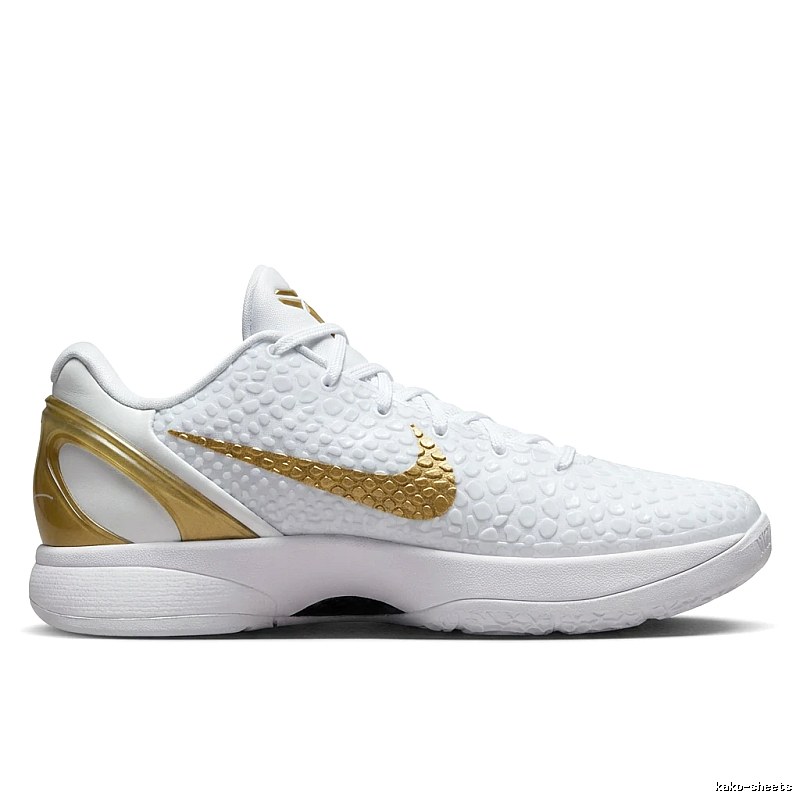 Nike Kobe series fashionable white and gold sneakers.