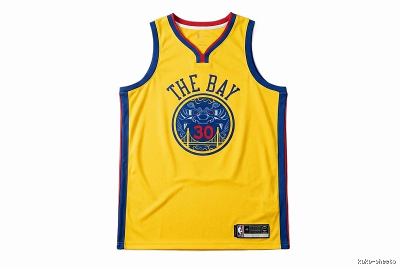 Stephenen Curry's yellow and blue retro-style jersey